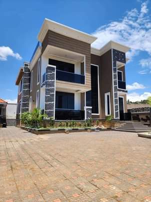 houses munyonyo