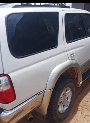 A picture of Toyota 4runner 2000 First body Engine and Gear Ac is