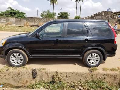 A picture of A very clean tokunbo 2006 Honda crv for sale Car