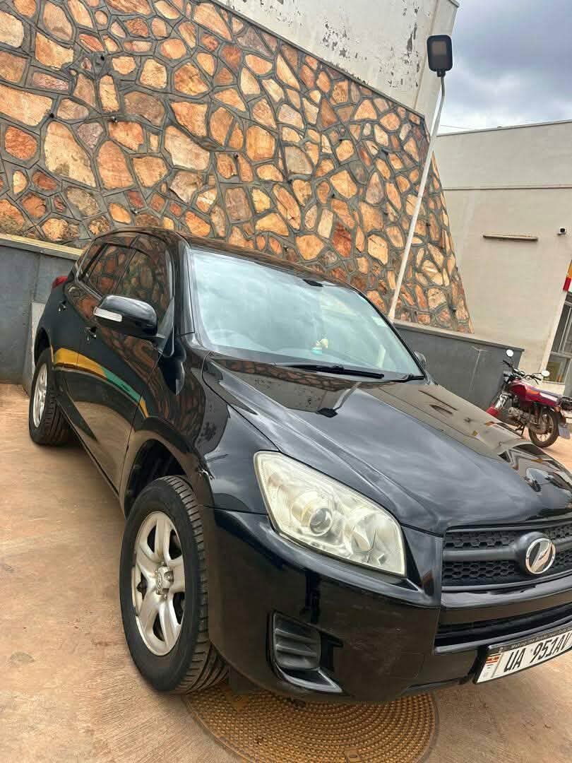 A picture of 2010 Toyota vanguard