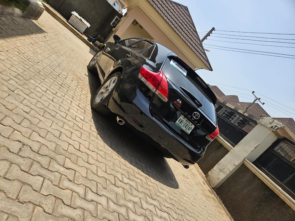 A picture of 2010 Toyota venza