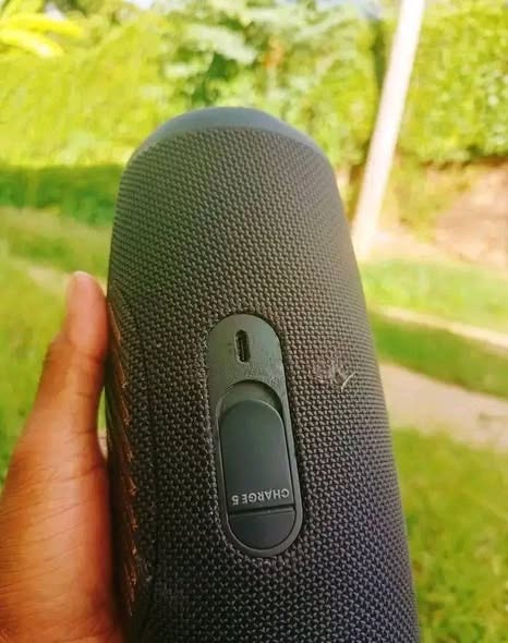 A picture of JBL Charge 5