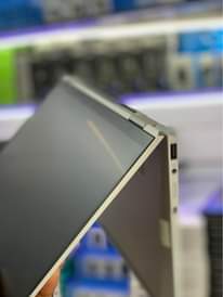 A picture of HP ELITEBOOK 1030 G8