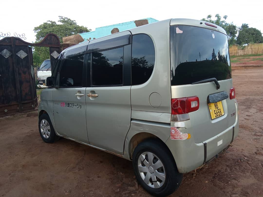 daihatsu mira