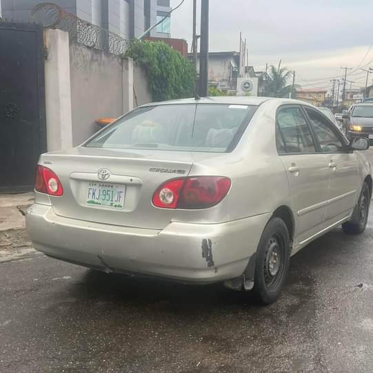 A picture of Toyota Corolla 2004