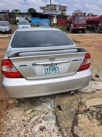 A picture of 2005 TOYOTA Camry 111