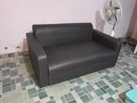 A picture of NAHAMA KIKAZI NISHAVURUNGWA NAUZA MASOFA YANGU WAHI CHAP 0716515422