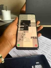 A picture of Samsung S9 