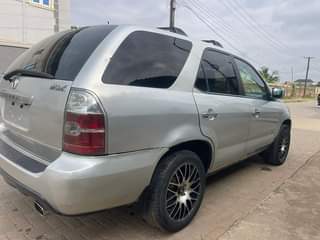 A picture of 2005 ACURA MDX USED