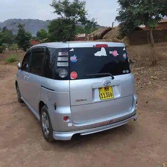 A picture of Toyota Sienta for sale