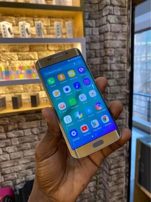 A picture of SAMSUNG S6EDGE 32GB AT UGSHS 220 000CLEAN MASAVU WATSP CAL