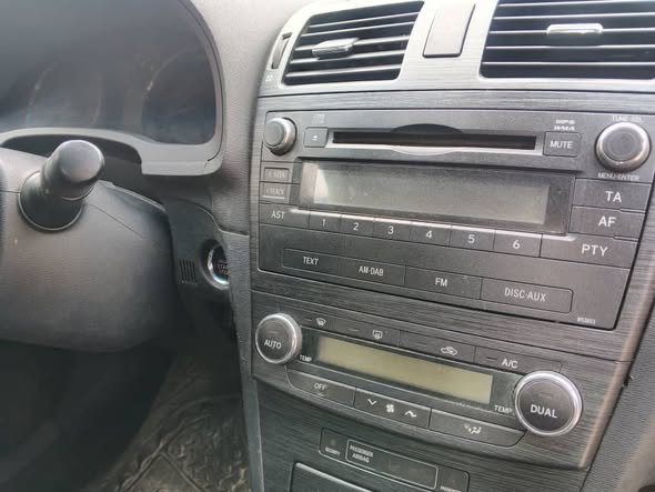 A picture of Clean Used 2013 Toyota Avensis Thumb Start
