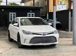 A picture of REGISTERED 2013 TOYOTA AVALON XLE Thumbstart Reverse Camera Navigation System