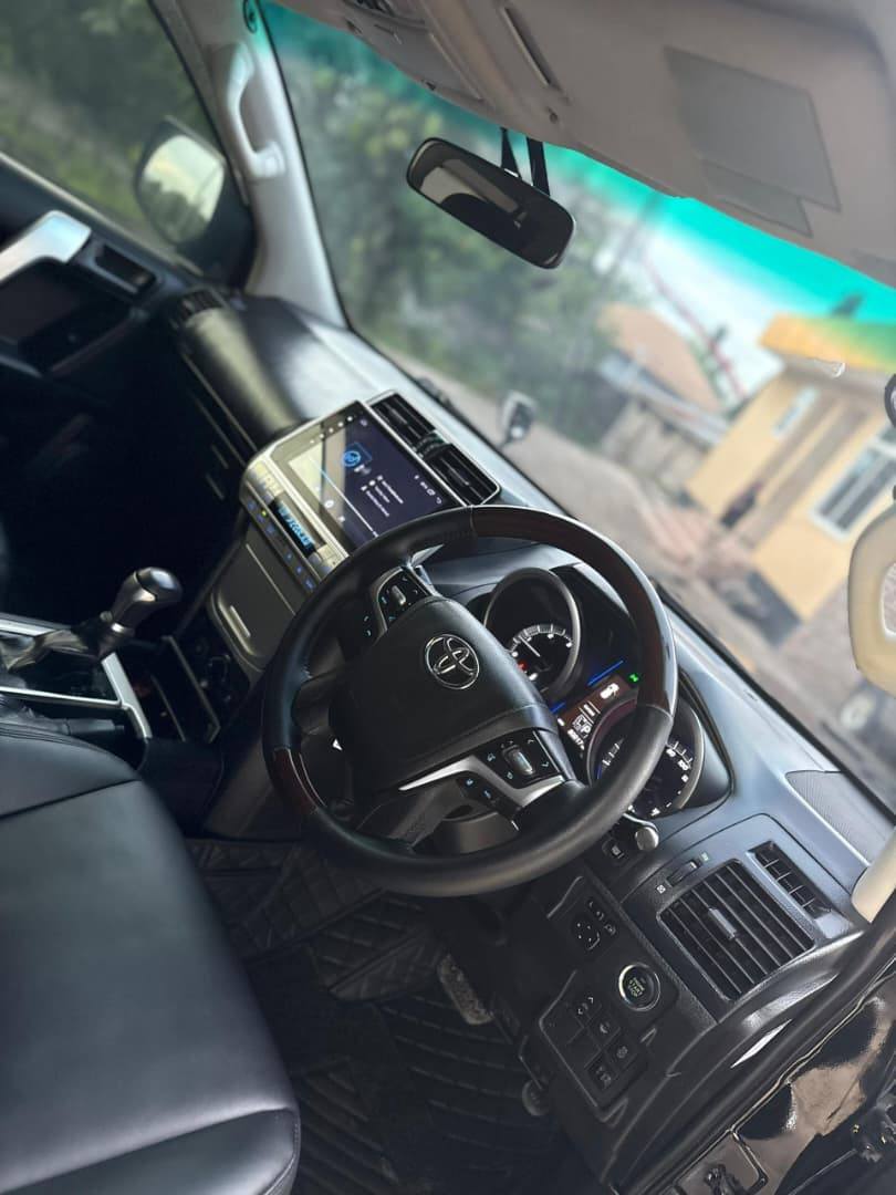 A picture of LANDCRUISER PRADO Price 105 000 000 Year 2018 Color BLACK