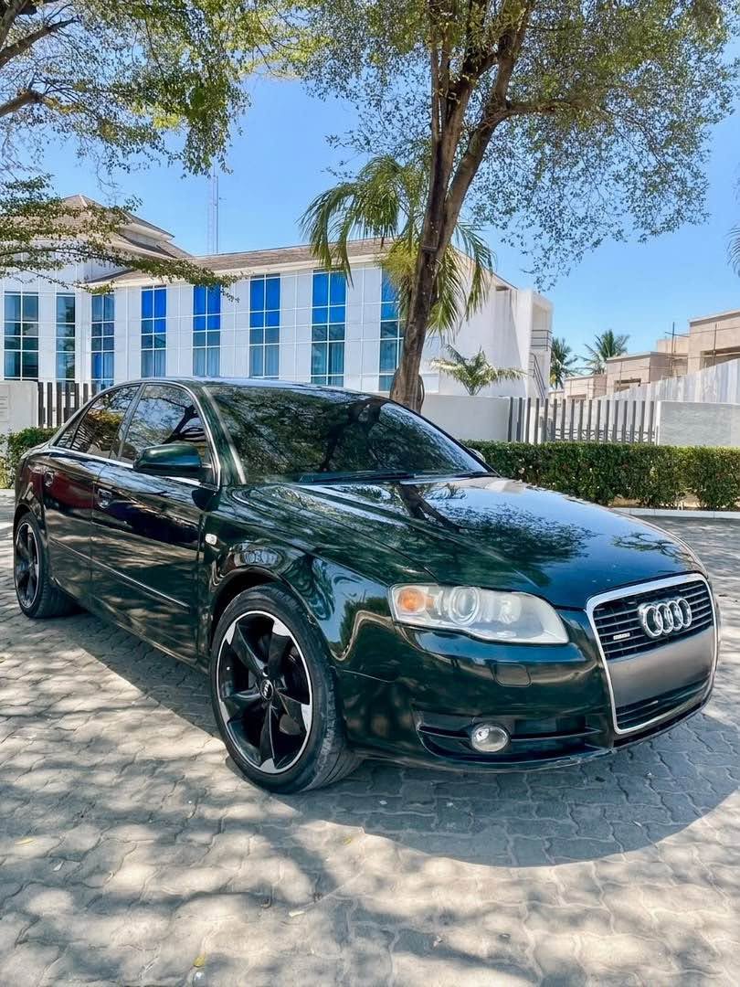 A picture of AUDI A4