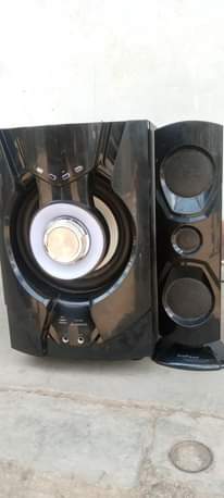 A picture of Seapiano kubwa hii hapa ina spika moja karibu 0762859332 flash