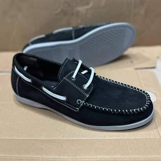 A picture of Simple shoes for men