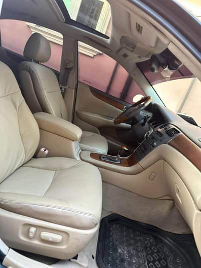 A picture of Lexus ES330 First Body Registered.