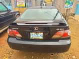 A picture of Lexus ES300 nothing to fix everything working perfectly price 1
