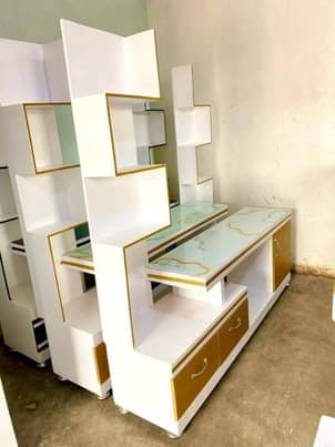 A picture of TV stand ad saidbod