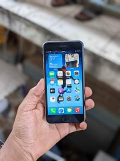 A picture of Iphone 6s plus 128GB