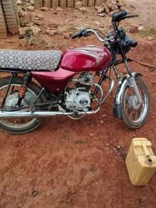 A picture of 2023 India Bajaj boxer