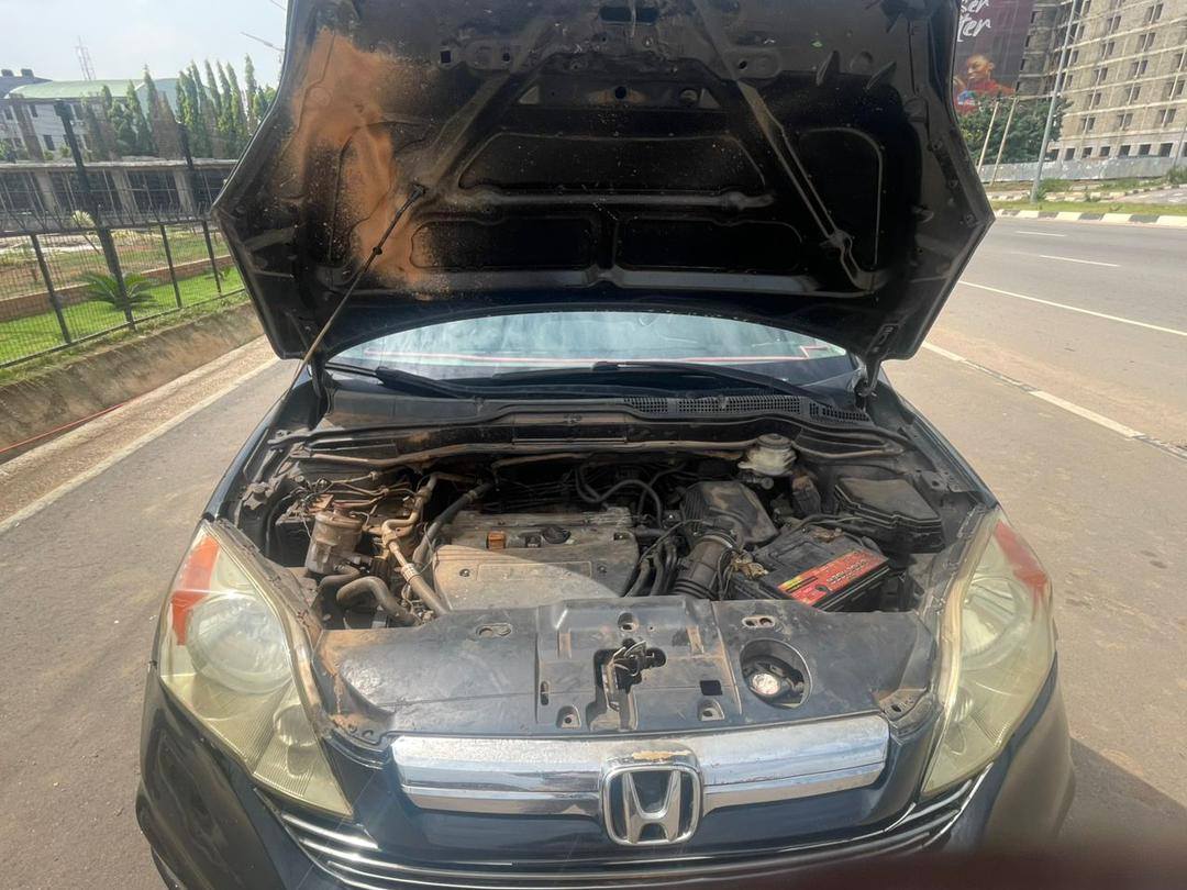 A picture of 2008 honda crv in perfect condition 070 8788 510 2