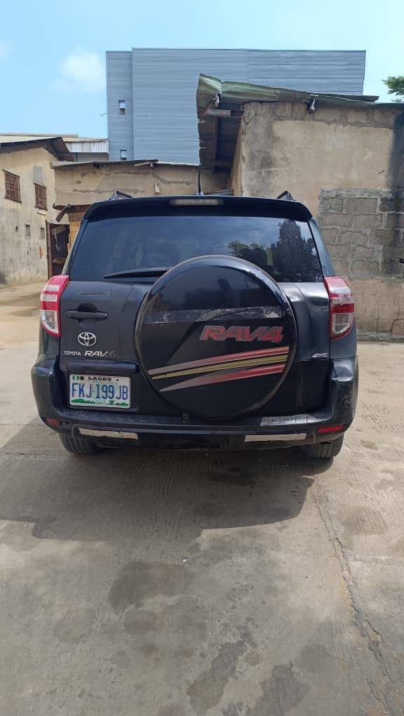 A picture of Complete Tokunbo Standard Pure First Body Toyota RAV4 4plugs 2008