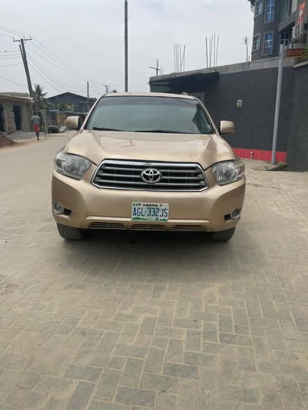A picture of 2009 highlander