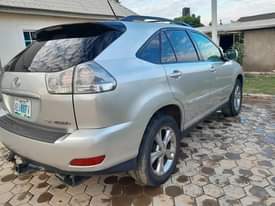A picture of Lexus RX 400 Hybrid