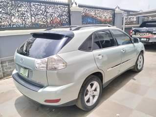 A picture of Lexus RX350 2007 model