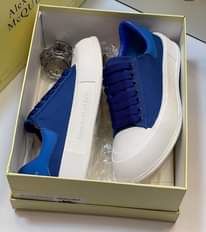 A picture of Shoes