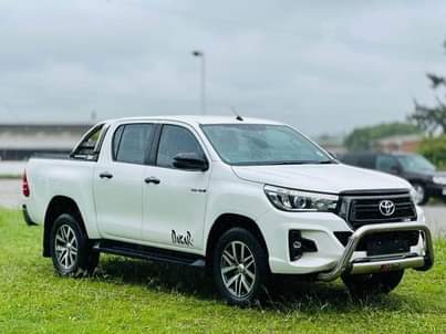 used toyota hilux