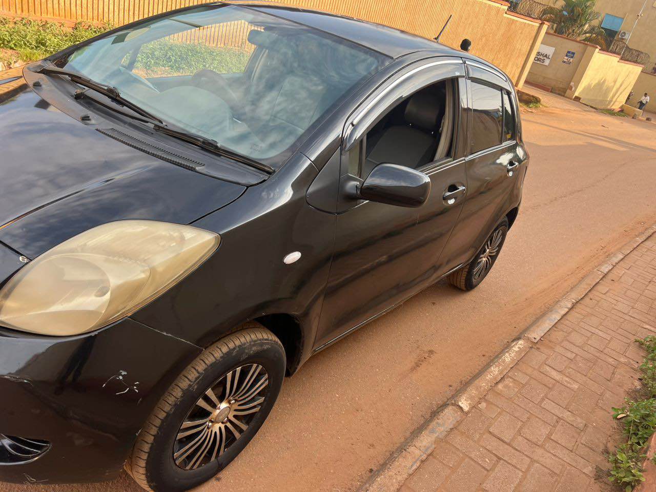 A picture of Toyota Vitz 1 3cc 12m