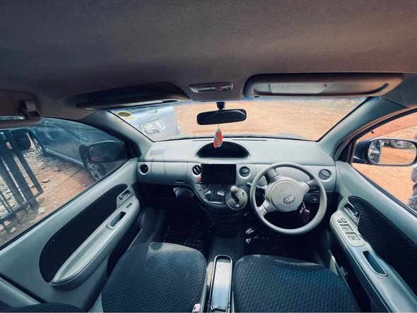A picture of Toyota sienta