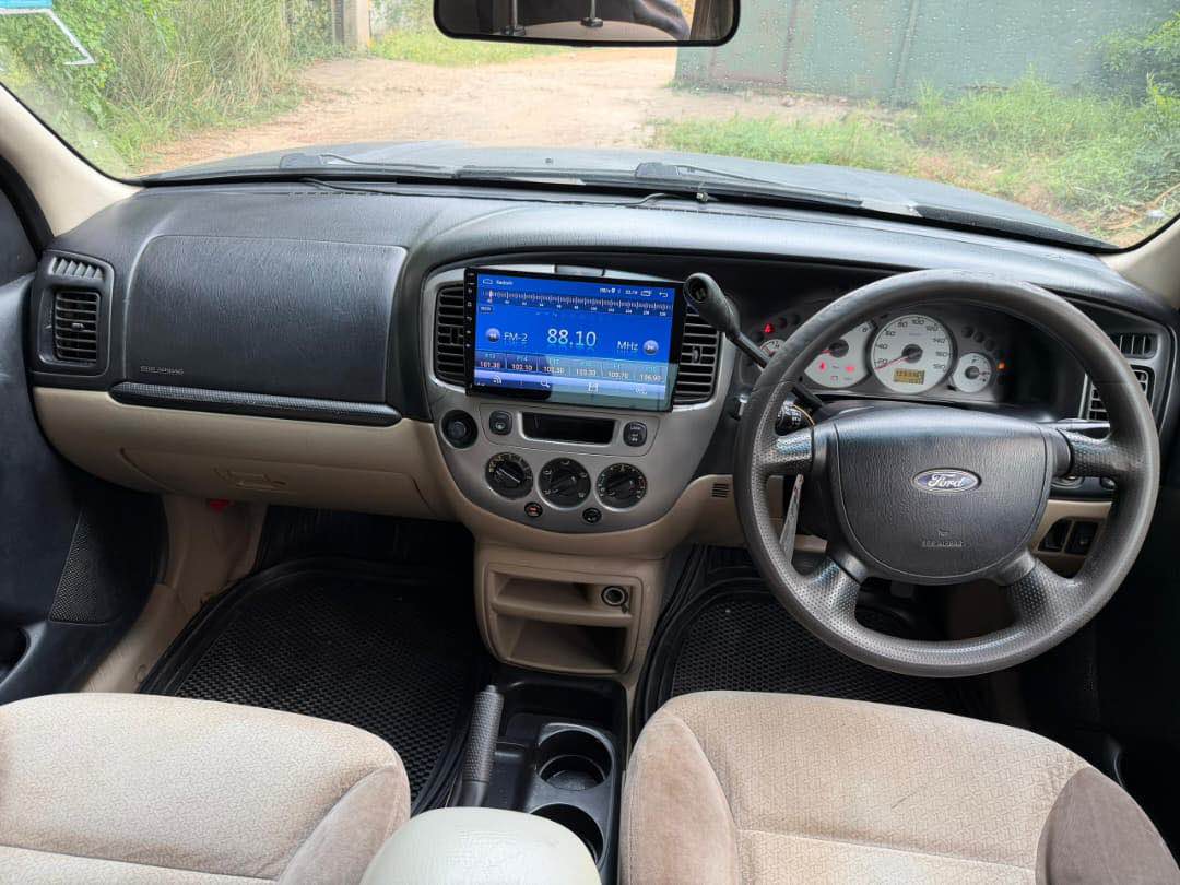 A picture of Ford escape