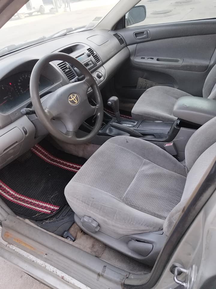 A picture of TOYOTA Camry LE 2003