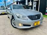 A picture of TOYOTA CROWN ROYAL