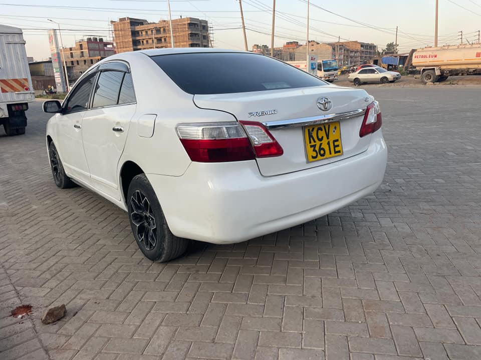 A picture of TOYOTA PREMIO
