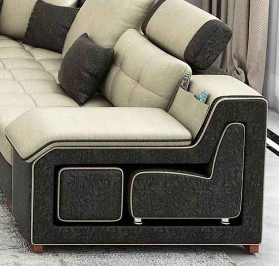 A picture of U sofa set