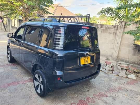 A picture of TOYOTA SIENTA