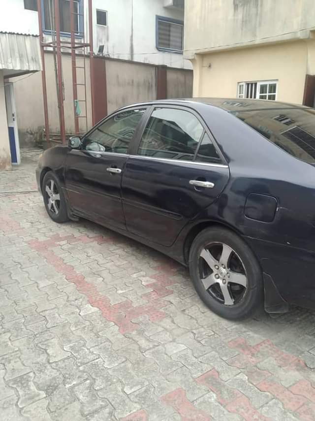 A picture of Toyota camry 2 4