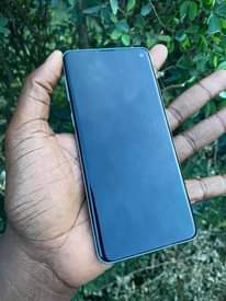 A picture of SAMSUNG S10