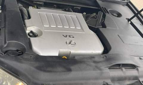A picture of Lexus Ex 350 is available for sale 2 8 million