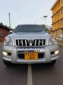 A picture of Toyota prado diamond Cc 2360 Petrol Engine 2TR Price 48ml