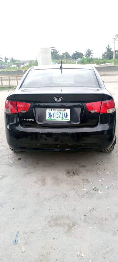 A picture of Very sharp Kia cerato 2010 Engine silent Gear working perfectly