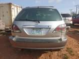 A picture of Lexus Rx 300 Year 2002