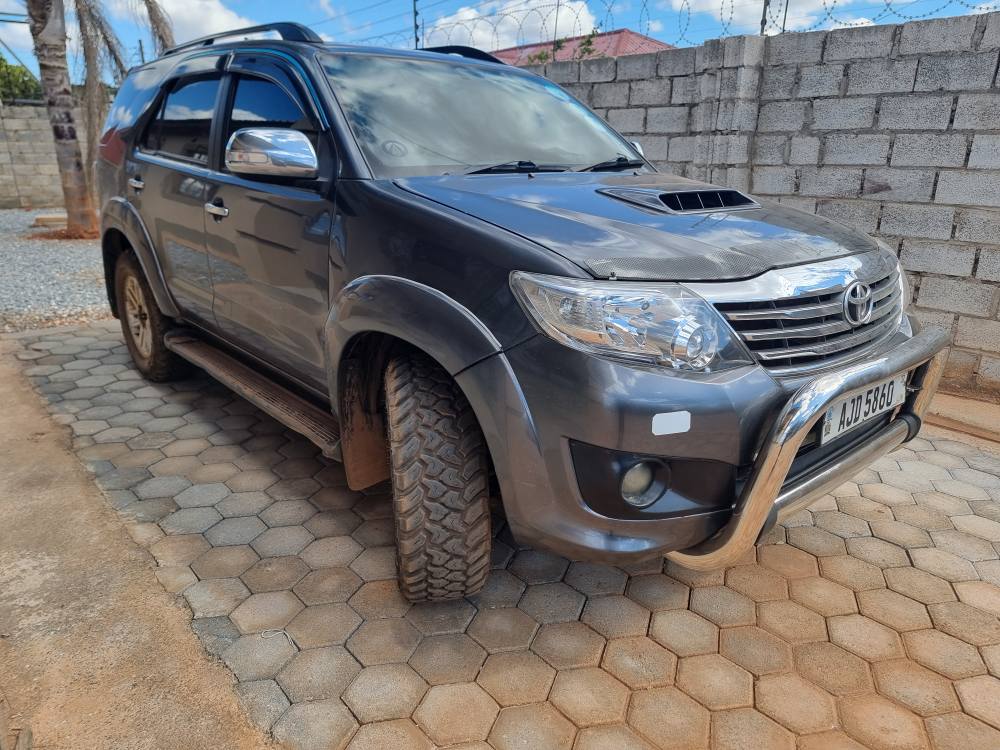 used toyota fortuner
