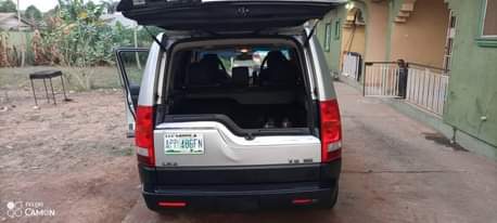 A picture of 05 registered LR3