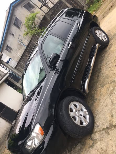 A picture of 2006 Toyota Highlander for sale 3 rows Belgium grade